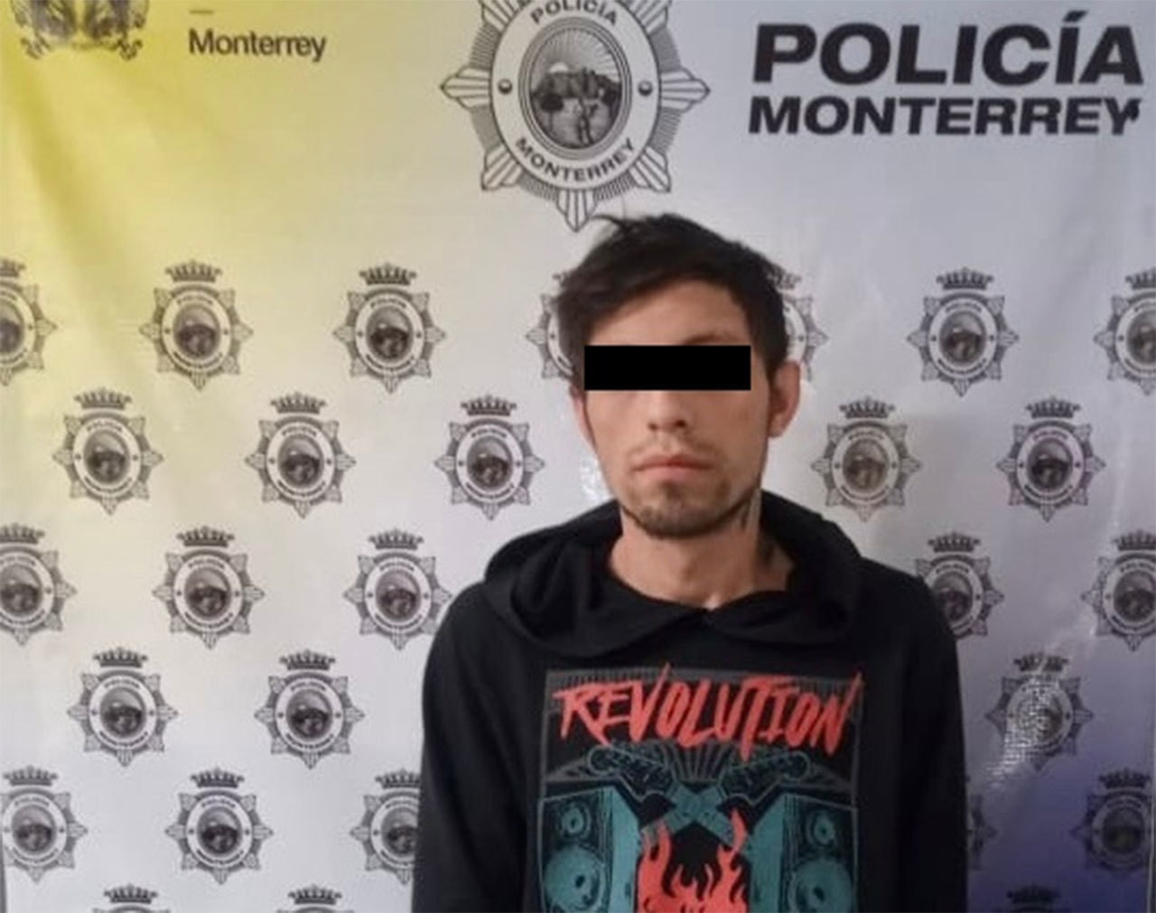 Lo detienen por agredir a su ex pareja en Monterrey