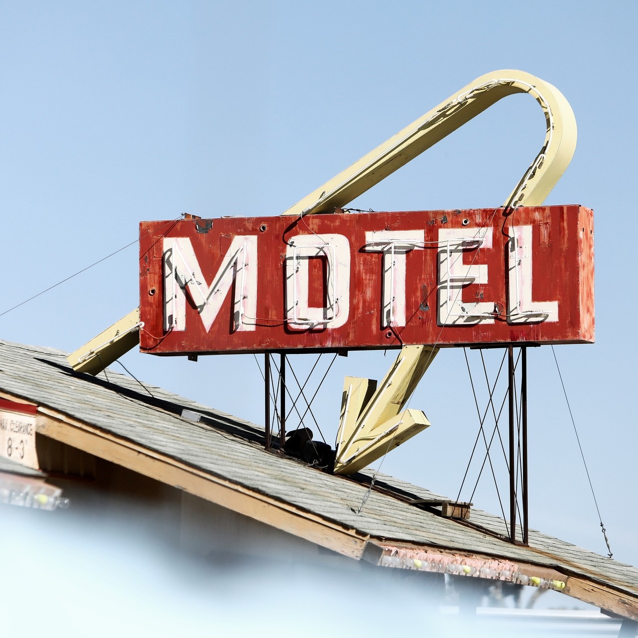 Motel amenaza con publicar video de clientes por esta razón