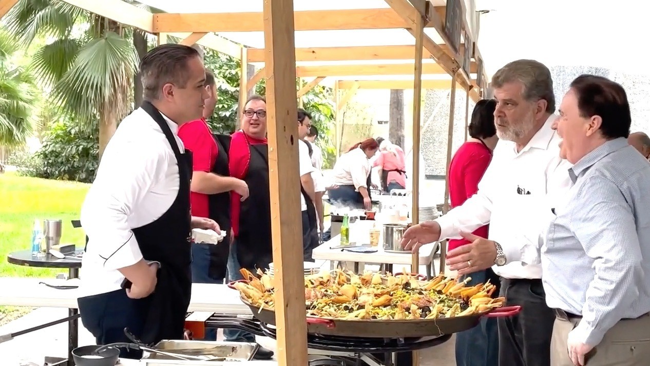 Degustan las mejores paellas del noreste de México