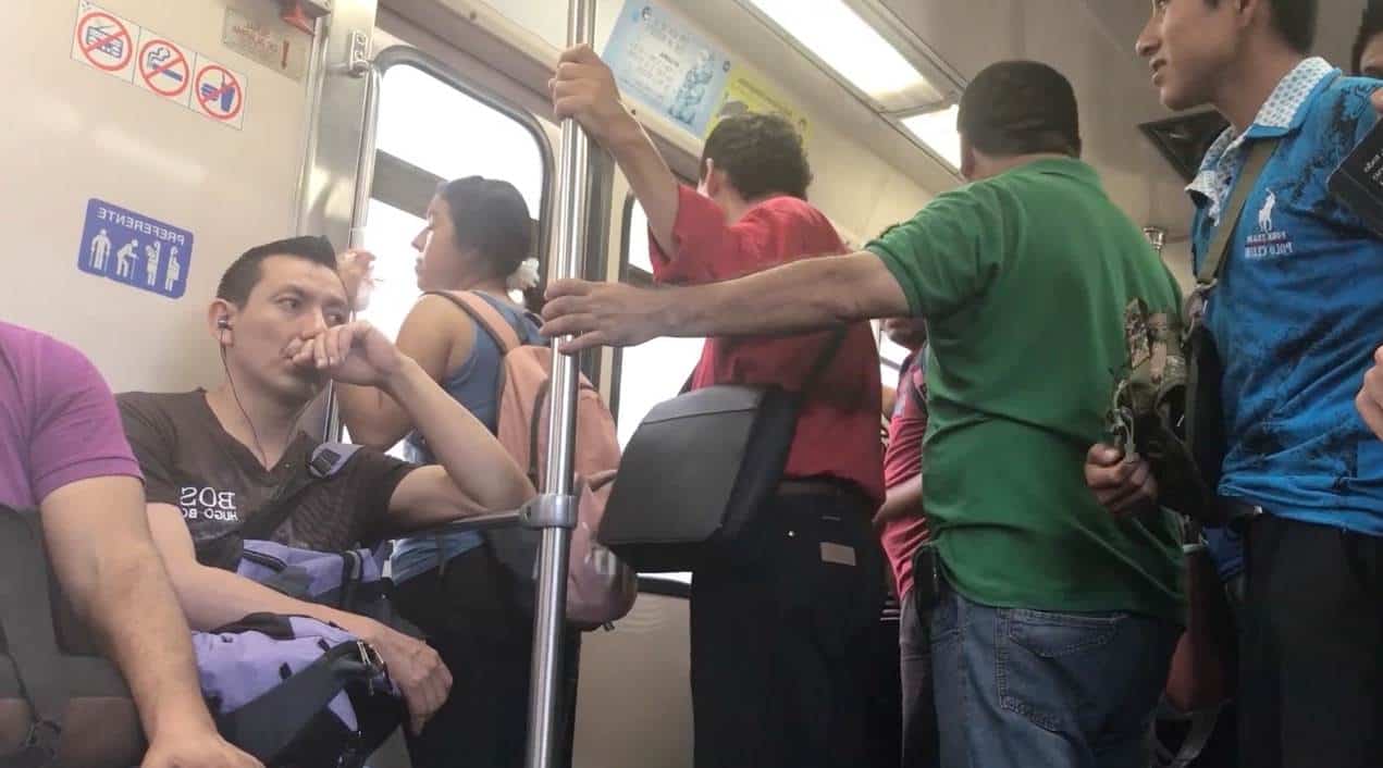 Viven mujeres acoso en el metro