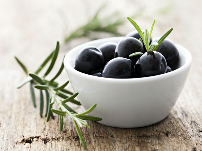 https://i.info7.mx/img/i7/420000/424764_alimentos_negros_dieta.jpg
